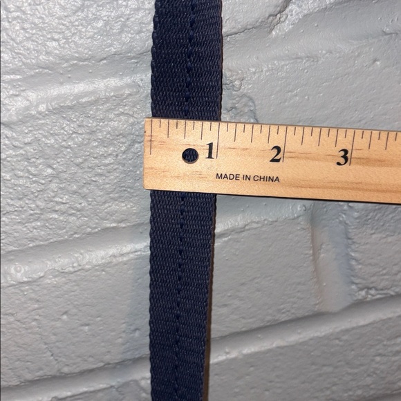 ๐ข Sakroots Basic Crossbody Bag in Royal Blue Seascape. Like new! - Picture 8 of 16